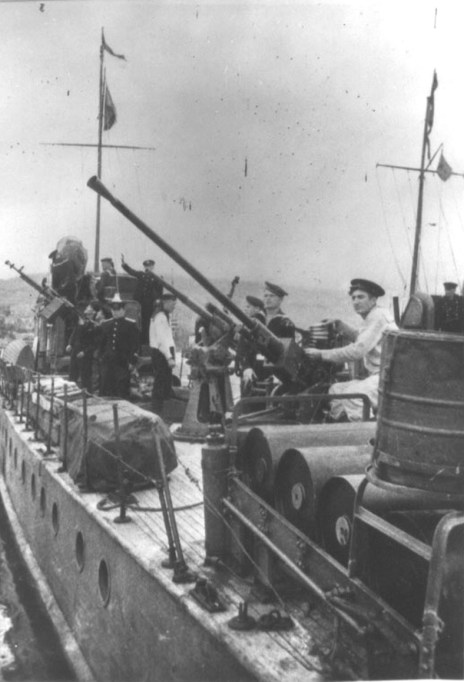MO-4 Soviet with 24mm on Stern